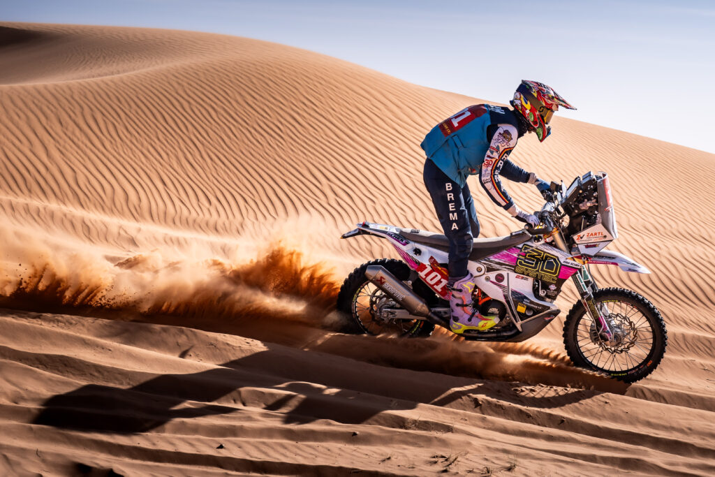 🏁 Stage 6 geschafft: Maxi Schek trotzt der Dakar – Tag für Tag ein kleiner Sieg