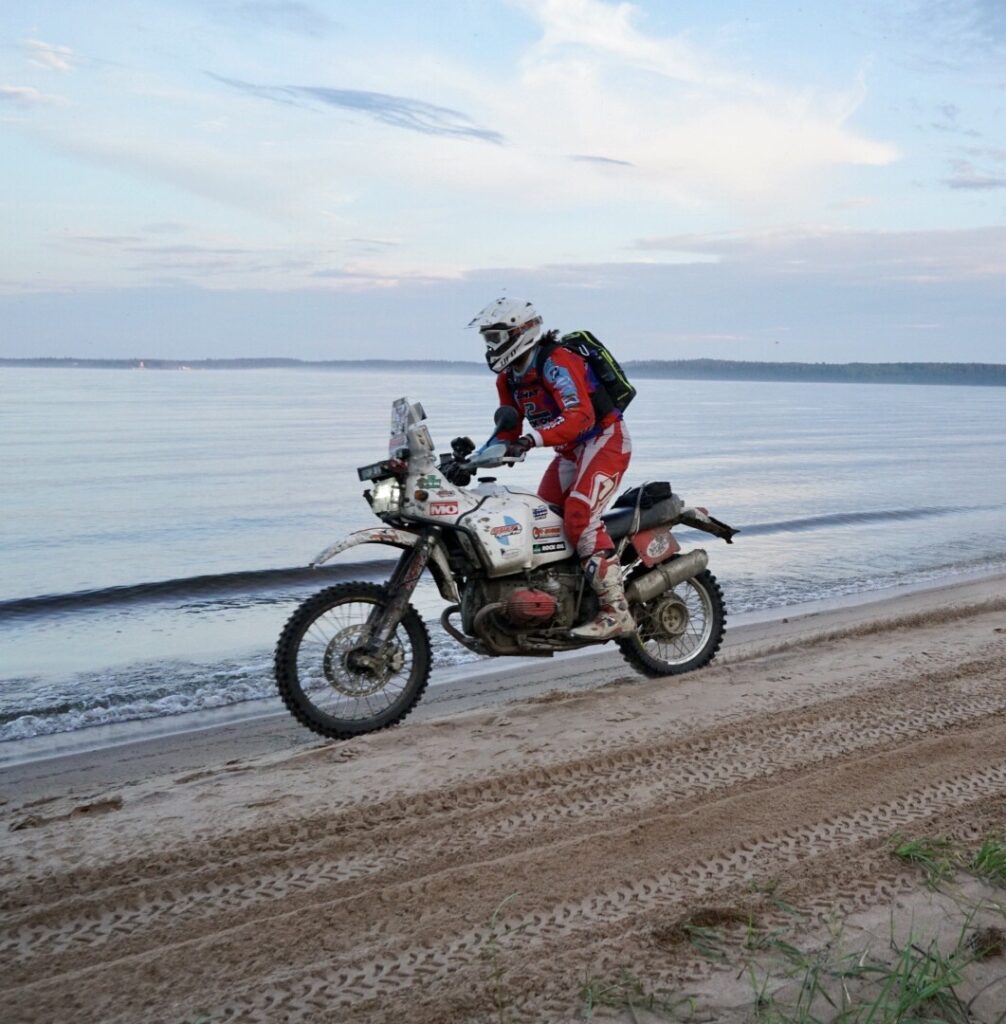 Mit dem BMW Motorrad Boxer am Ladogasee in Russland