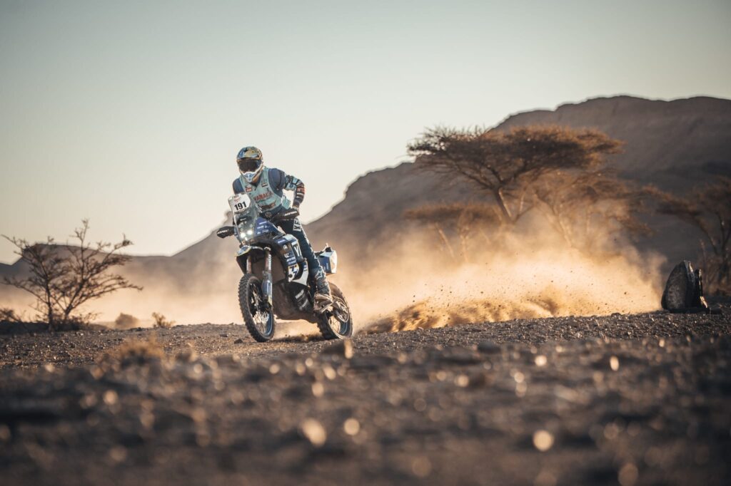 Mike mit der T7 im Einsatz in Afrika